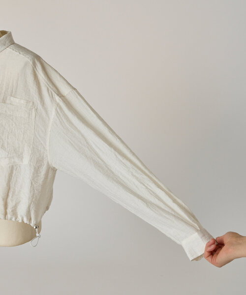 BEARDSLEY（ビアズリー）の「ショート丈シャツ羽織（ブルゾン・レディース・ホワイト・FREE）」の8枚目の写真