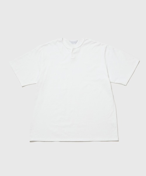 ADAM ET ROPE'(アダムエロペ)の「ボックスシルエット ミニマム キーネック Tシャツ(Tシャツ/カットソー・メンズ・ブラック/ホワイト/ブルー系その他6・L/M)」の1枚目の写真