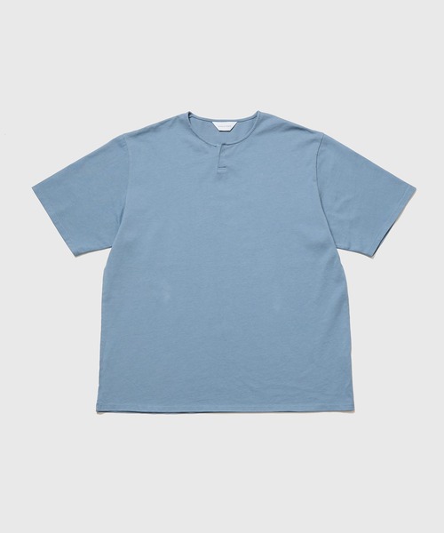 ADAM ET ROPE'(アダムエロペ)の「ボックスシルエット ミニマム キーネック Tシャツ(Tシャツ/カットソー・メンズ・ブラック/ホワイト/ブルー系その他6・L/M)」の19枚目の写真