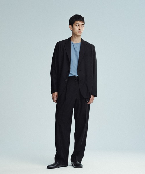 ADAM ET ROPE'(アダムエロペ)の「ボックスシルエット ミニマム キーネック Tシャツ(Tシャツ/カットソー・メンズ・ブラック/ホワイト/ブルー系その他6・L/M)」の18枚目の写真