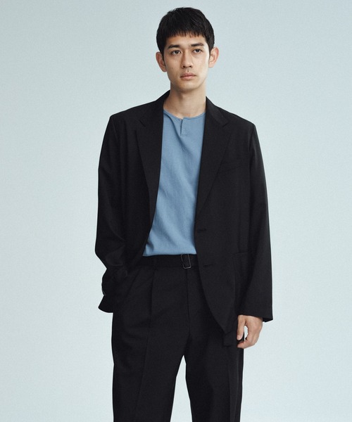 ADAM ET ROPE'(アダムエロペ)の「ボックスシルエット ミニマム キーネック Tシャツ(Tシャツ/カットソー・メンズ・ブラック/ホワイト/ブルー系その他6・L/M)」の15枚目の写真