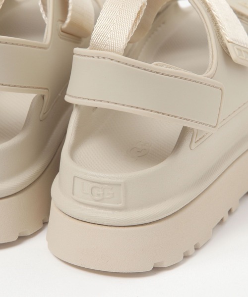 UGG（アグ）の「【UGG(アグ)】GOLDEN GLOW（サンダル・レディース・ブラック/クリーム・MEDIUM/SMALL）」の5枚目の写真