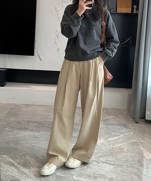 DECADE CLASSIC(ディケイド クラシック)の「ベルト付きタックワイドパンツ(チノパンツ・レディース・ダークグレー/ライトベージュ/ベージュ・SMALL/MEDIUM)」の7枚目の写真