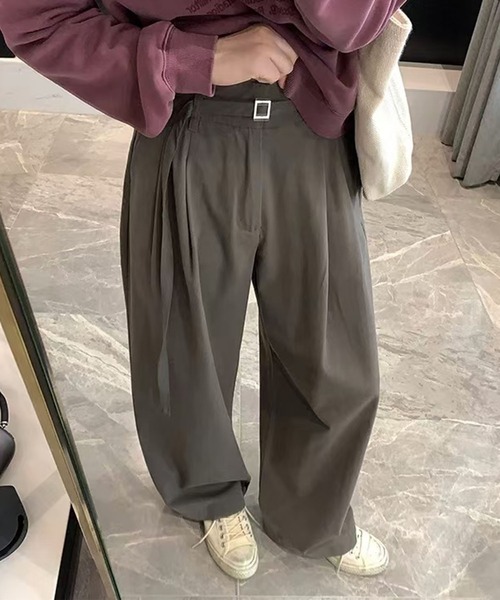 DECADE CLASSIC(ディケイド クラシック)の「ベルト付きタックワイドパンツ(チノパンツ・レディース・ダークグレー/ライトベージュ/ベージュ・SMALL/MEDIUM)」の10枚目の写真