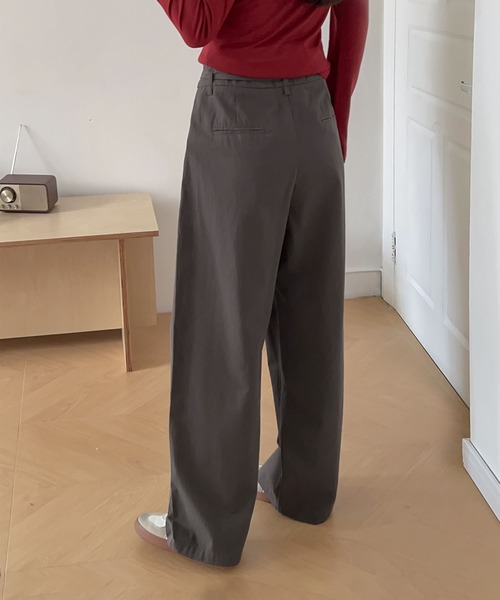 DECADE CLASSIC(ディケイド クラシック)の「ベルト付きタックワイドパンツ(チノパンツ・レディース・ダークグレー/ライトベージュ/ベージュ・SMALL/MEDIUM)」の11枚目の写真
