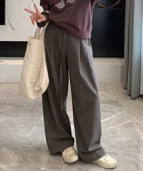 DECADE CLASSIC(ディケイド クラシック)の「ベルト付きタックワイドパンツ(チノパンツ・レディース・ダークグレー/ライトベージュ/ベージュ・SMALL/MEDIUM)」の12枚目の写真