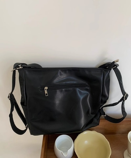 gossip！ロサンゼルス（ゴシップロサンゼルス）の「レトロ風 大容量 3WAYバッグ（トート・ショルダー・リュック対応）（ショルダーバッグ・レディース・ブラウン/ブラック/ホワイト・FREE）」の9枚目の写真