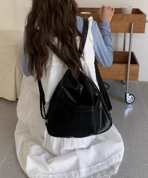 gossip！ロサンゼルス（ゴシップロサンゼルス）の「レトロ風 大容量 3WAYバッグ（トート・ショルダー・リュック対応）（ショルダーバッグ・レディース・ブラウン/ブラック/ホワイト・FREE）」の6枚目の写真