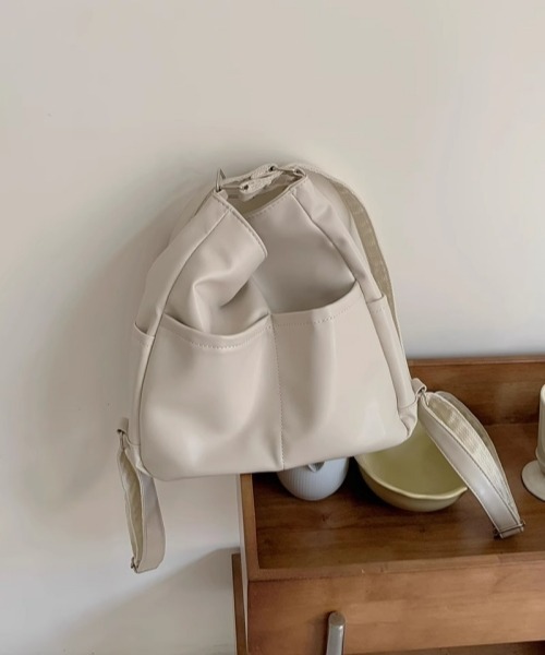 gossip！ロサンゼルス（ゴシップロサンゼルス）の「レトロ風 大容量 3WAYバッグ（トート・ショルダー・リュック対応）（ショルダーバッグ・レディース・ブラウン/ブラック/ホワイト・FREE）」の15枚目の写真