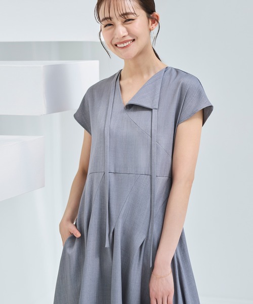RUIRUE BOUTIQUE(ルイルエブティック)の「洗える | アシメ タック フレア ロングワンピース | レディース おしゃれ きれいめ オフィスカジュアル 通勤服 リゾート ロングワンピ ワンピース(ワンピース・レディース・ブラック/ライトグレー/イエロー・S/M/L/LL)」の4枚目の写真