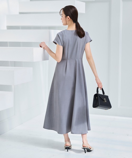 RUIRUE BOUTIQUE(ルイルエブティック)の「洗える | アシメ タック フレア ロングワンピース | レディース おしゃれ きれいめ オフィスカジュアル 通勤服 リゾート ロングワンピ ワンピース(ワンピース・レディース・ブラック/ライトグレー/イエロー・S/M/L/LL)」の6枚目の写真