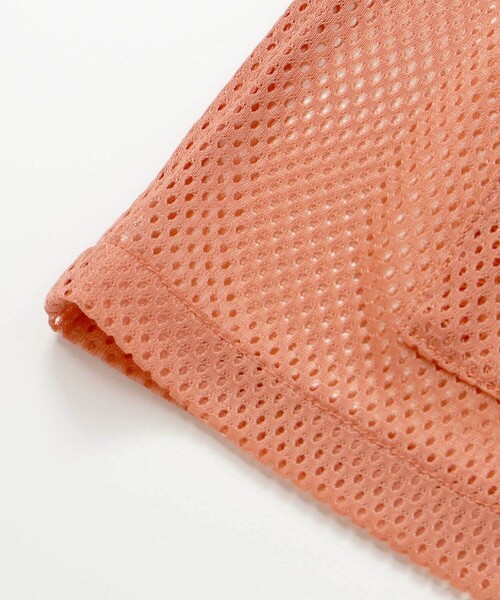 BeBe（ベベ）の「【防虫加工】メッシュロゴテープパーカー・巾着付き(90~140cm)（パーカー・キッズ・オレンジ/ネイビー・110cm/120cm/130cm/140cm/100cm）」の17枚目の写真