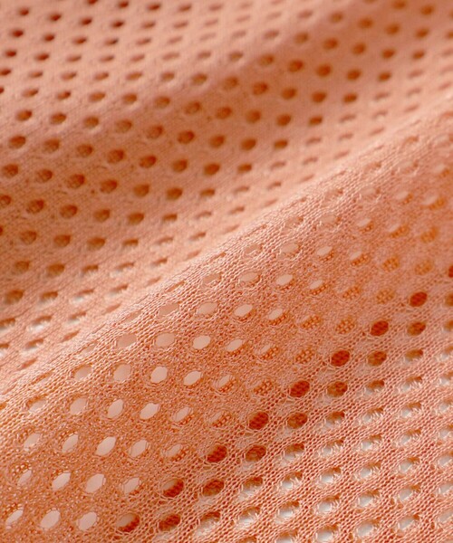 BeBe（ベベ）の「【防虫加工】メッシュロゴテープパーカー・巾着付き(90~140cm)（パーカー・キッズ・オレンジ/ネイビー・110cm/120cm/130cm/140cm/100cm）」の18枚目の写真