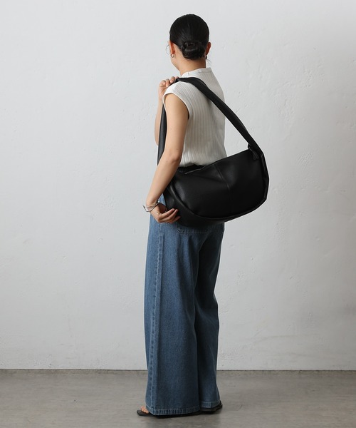 COLONY 2139（コロニートゥーワンスリーナイン）の「ハーフムーンショルダーバッグ（ショルダーバッグ・レディース・ブラック・FREE）」の6枚目の写真