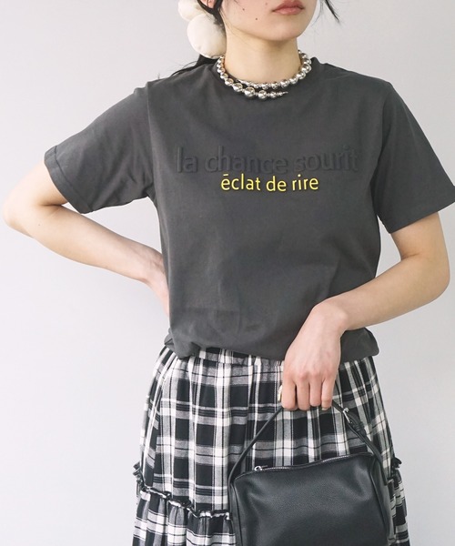 O'fmus(オフムス)の「【O'fmus】エンボスロゴコンパクトTシャツ ofmw25s018(Tシャツ/カットソー・レディース・ホワイト/チャコールグレー・FREE)」の16枚目の写真