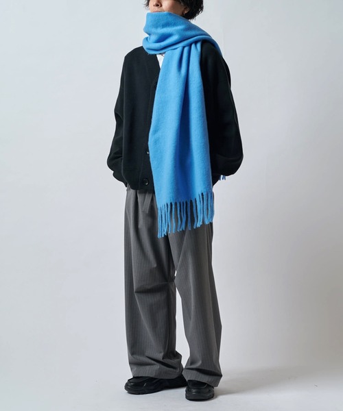 Lui's(ルイス)の「ソフトタッチボリュームロングカラーマフラー(マフラー・メンズ・ブルー/ホワイト/グレー/ブラック・FREE)」の19枚目の写真