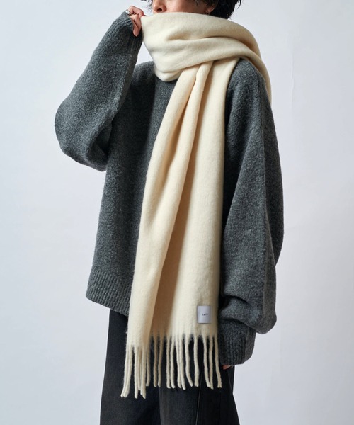 Lui's(ルイス)の「ソフトタッチボリュームロングカラーマフラー(マフラー・メンズ・ブルー/ホワイト/グレー/ブラック・FREE)」の5枚目の写真