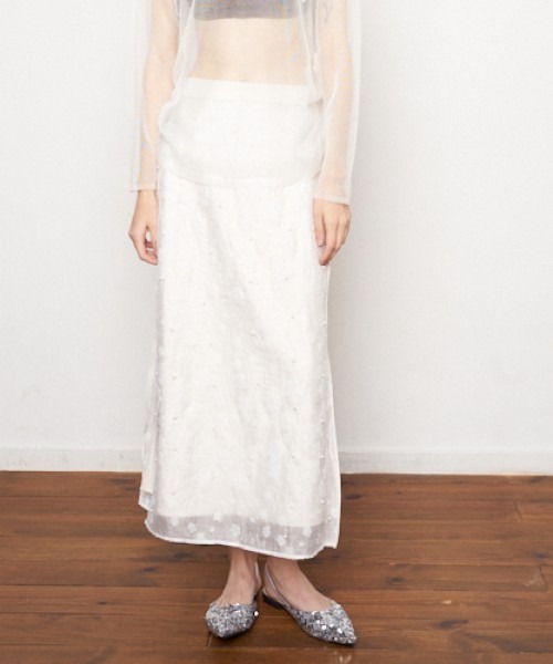 Muel Chic(ミュエルシック)の「Adela pearl skirt アデラパールスカート(スカート・レディース・ブラック/クリアブルー/オフホワイト・FREE)」の2枚目の写真