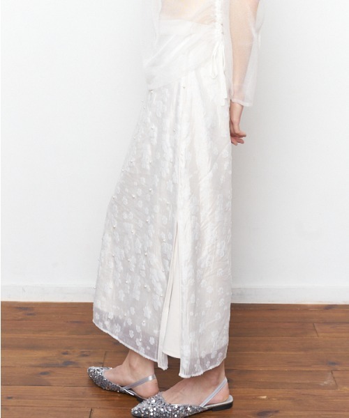 Muel Chic(ミュエルシック)の「Adela pearl skirt アデラパールスカート(スカート・レディース・ブラック/クリアブルー/オフホワイト・FREE)」の6枚目の写真