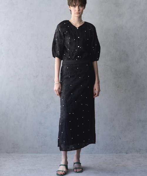 Muel Chic(ミュエルシック)の「Adela pearl skirt アデラパールスカート(スカート・レディース・ブラック/クリアブルー/オフホワイト・FREE)」の15枚目の写真