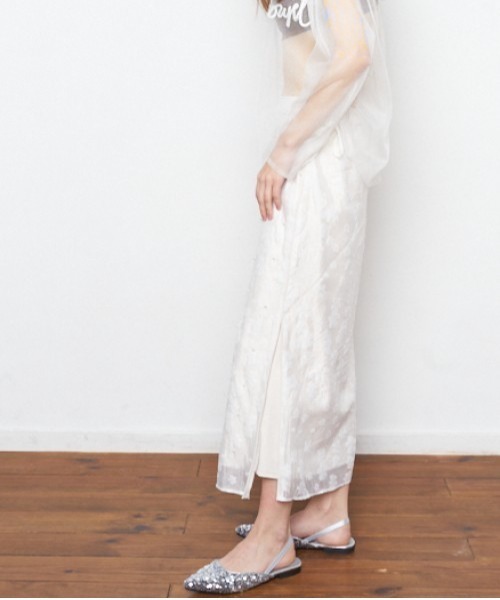 Muel Chic(ミュエルシック)の「Adela pearl skirt アデラパールスカート(スカート・レディース・ブラック/クリアブルー/オフホワイト・FREE)」の12枚目の写真