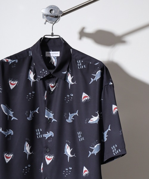 Candy Fantasy(キャンディーファンタジー)の「総柄 アニマルプリント S/Sシャツ(シャツ/ブラウス・メンズ・ベージュ/ネイビー/ミント/ブルー/ブルーグレー/グリーン/サックスブルー/ブラック系2/ブラック系5/ブラック系1/ホワイト系3/ホワイト系2/ホワイト系5/ホワイト系4/ホワイト系1/ブラック系4・LL/M/L)」の9枚目の写真