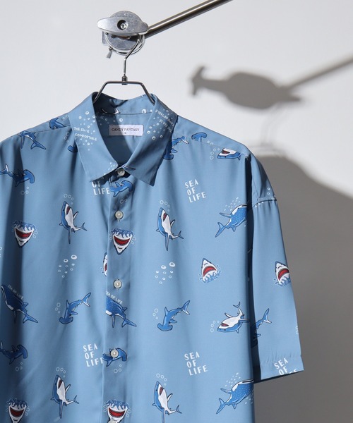 Candy Fantasy(キャンディーファンタジー)の「総柄 アニマルプリント S/Sシャツ(シャツ/ブラウス・メンズ・ベージュ/ネイビー/ミント/ブルー/ブルーグレー/グリーン/サックスブルー/ブラック系2/ブラック系5/ブラック系1/ホワイト系3/ホワイト系2/ホワイト系5/ホワイト系4/ホワイト系1/ブラック系4・LL/M/L)」の16枚目の写真