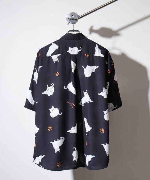 Candy Fantasy(キャンディーファンタジー)の「総柄 アニマルプリント S/Sシャツ(シャツ/ブラウス・メンズ・ベージュ/ネイビー/ミント/ブルー/ブルーグレー/グリーン/サックスブルー/ブラック系2/ブラック系5/ブラック系1/ホワイト系3/ホワイト系2/ホワイト系5/ホワイト系4/ホワイト系1/ブラック系4・LL/M/L)」の19枚目の写真