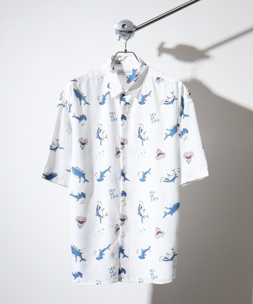 Candy Fantasy(キャンディーファンタジー)の「総柄 アニマルプリント S/Sシャツ(シャツ/ブラウス・メンズ・ベージュ/ネイビー/ミント/ブルー/ブルーグレー/グリーン/サックスブルー/ブラック系2/ブラック系5/ブラック系1/ホワイト系3/ホワイト系2/ホワイト系5/ホワイト系4/ホワイト系1/ブラック系4・LL/M/L)」の21枚目の写真