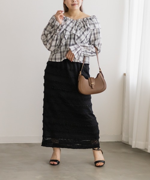 CLETTE(クレット)の「フリルレースナロースカート(スカート・レディース・ブラック/アイボリー・4L/3L/LL)」の4枚目の写真