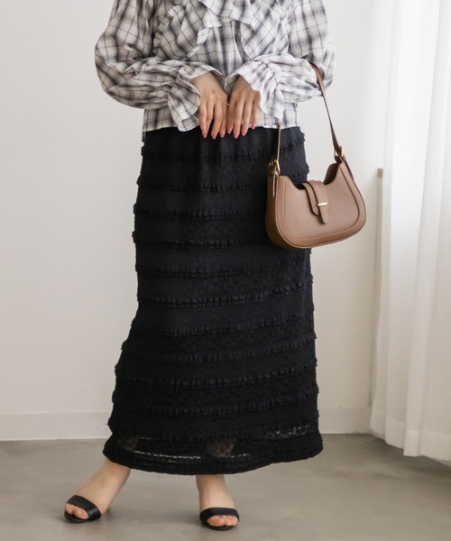 CLETTE(クレット)の「フリルレースナロースカート(スカート・レディース・ブラック/アイボリー・4L/3L/LL)」の3枚目の写真