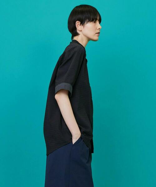 FRAPBOIS（フラボア）の「ボーダーサッカー シャツ（シャツ/ブラウス・レディース・カーキ/ブラック・1/2）」の5枚目の写真