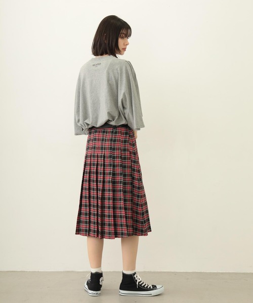 MILKFED.(ミルクフェド)の「FRINGE TOP(Tシャツ/カットソー・レディース・オフホワイト/アッシュ/ブラック・ONE SIZE)」の7枚目の写真