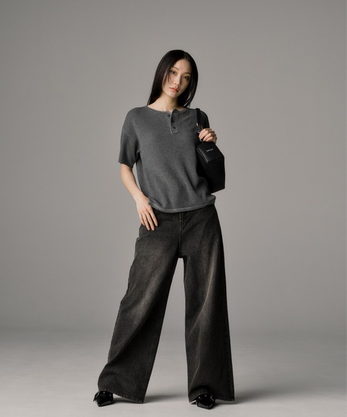 THE CLE（ザクレ）の「HENLEY NECK POLO SHIRT（ニット/セーター・メンズ・アイボリー/ブラック/チャコール・SMALL/MEDIUM/LARGE）」の4枚目の写真