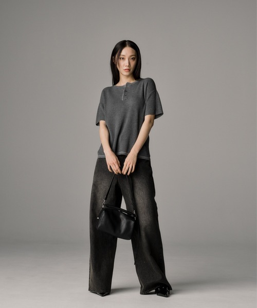 THE CLE（ザクレ）の「HENLEY NECK POLO SHIRT（ニット/セーター・メンズ・アイボリー/ブラック/チャコール・SMALL/MEDIUM/LARGE）」の10枚目の写真