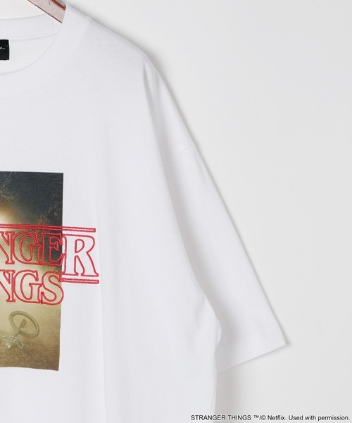 niko and...(ニコアンド)の「【STRANGER THINGS】コラボ アソートプリントTシャツ season3(Tシャツ/カットソー・メンズ・その他2/その他1/ブラック/オフホワイト・LARGE/MEDIUM)」の16枚目の写真