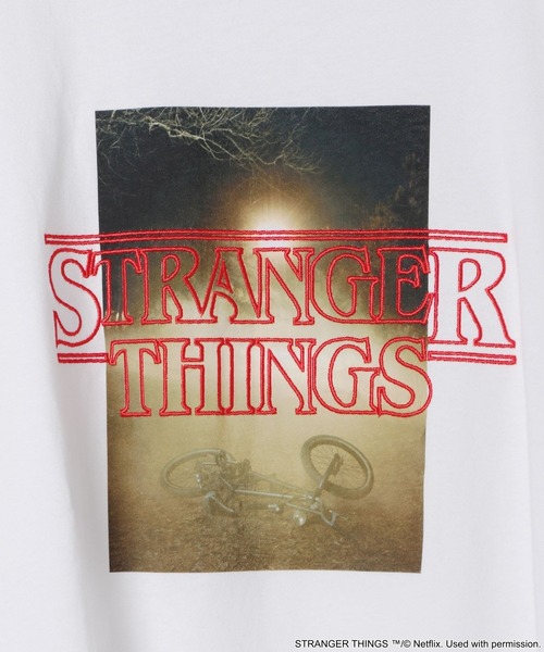 niko and...(ニコアンド)の「【STRANGER THINGS】コラボ アソートプリントTシャツ season3(Tシャツ/カットソー・メンズ・その他2/その他1/ブラック/オフホワイト・LARGE/MEDIUM)」の6枚目の写真
