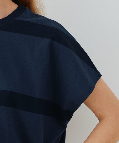 GALERIE VIE(ギャルリー ヴィー)の「ファインコットン ワイドクルーネックプルオーバー(Tシャツ/カットソー・レディース・ネイビー/グレー系その他/ライトブルー/ブルー系その他2/チャコールグレー・FREE)」の11枚目の写真
