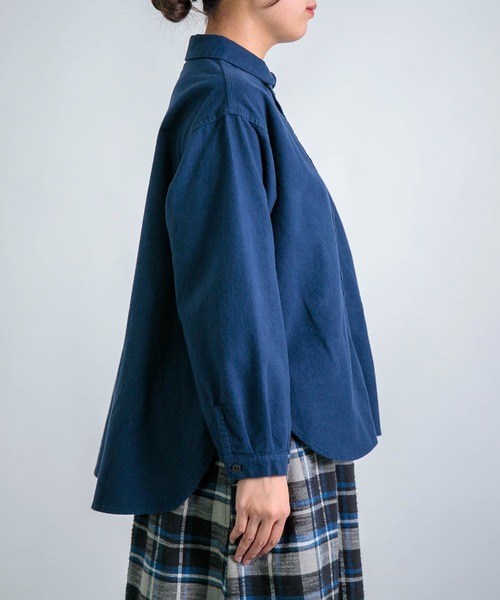 D.M.G.（ドミンゴ）の「[D.M.G / ディーエムジー] コットンフランネル ラウンドカラーシャツ（シャツ/ブラウス・レディース・ナチュラル/グリーン/マスタード/ネイビー/グレイッシュベージュ・3/2）」の11枚目の写真