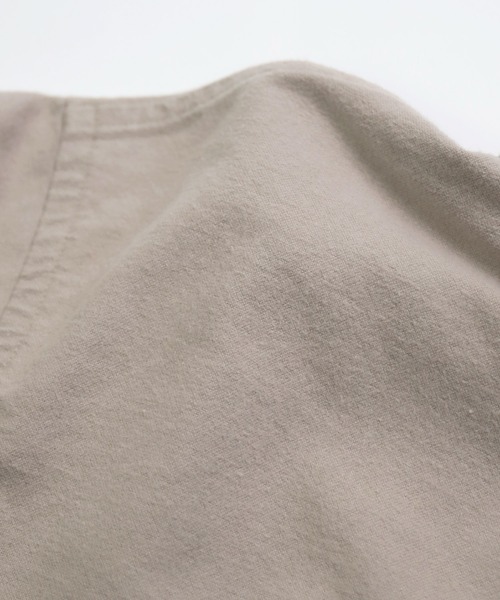 D.M.G.（ドミンゴ）の「[D.M.G / ディーエムジー] コットンフランネル ラウンドカラーシャツ（シャツ/ブラウス・レディース・ナチュラル/グリーン/マスタード/ネイビー/グレイッシュベージュ・3/2）」の7枚目の写真