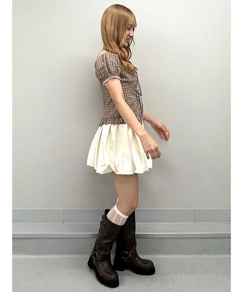 CALNAMUR（カルナムール）の「フェイクレザーバルーンミニスカート（スカート・レディース・ブラック/ブラウン/アイボリー・FREE）」の21枚目の写真