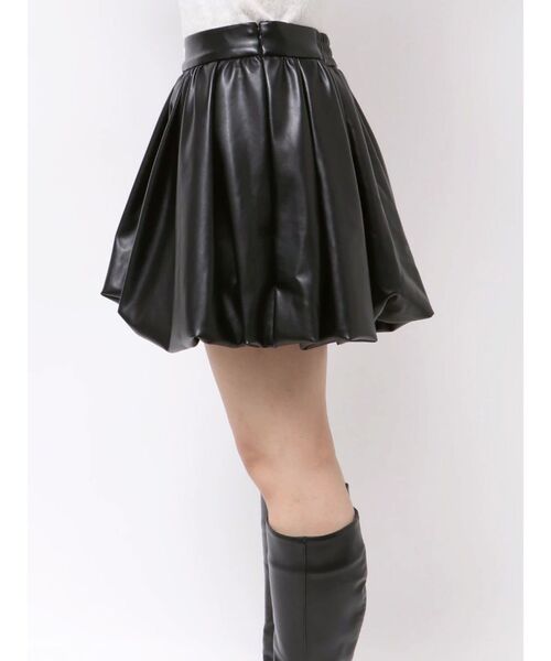 CALNAMUR（カルナムール）の「フェイクレザーバルーンミニスカート（スカート・レディース・ブラック/ブラウン/アイボリー・FREE）」の18枚目の写真