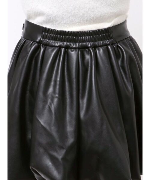 CALNAMUR（カルナムール）の「フェイクレザーバルーンミニスカート（スカート・レディース・ブラック/ブラウン/アイボリー・FREE）」の16枚目の写真