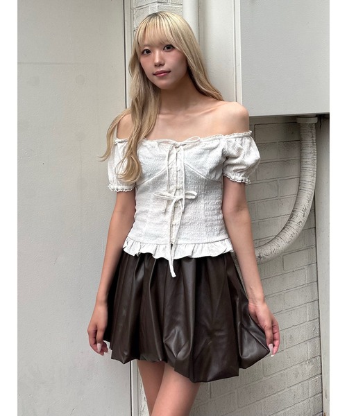 CALNAMUR（カルナムール）の「フェイクレザーバルーンミニスカート（スカート・レディース・ブラック/ブラウン/アイボリー・FREE）」の4枚目の写真