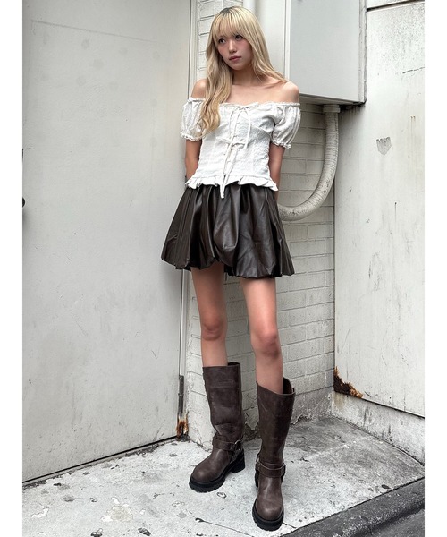 CALNAMUR（カルナムール）の「フェイクレザーバルーンミニスカート（スカート・レディース・ブラック/ブラウン/アイボリー・FREE）」の5枚目の写真