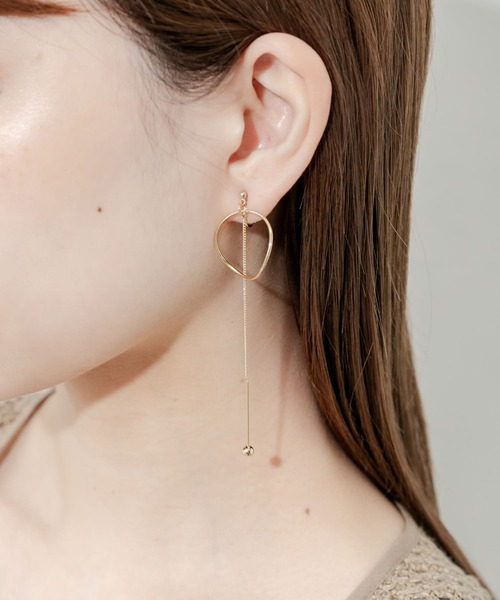 SMELLY（スメリー）の「メタルサークルチェーンバーイヤリング（イヤリング・レディース・ゴールド・-）」の2枚目の写真