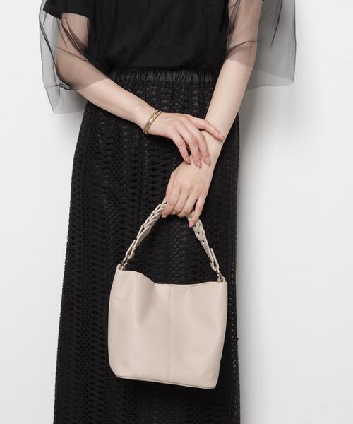 ESPERANZA(エスペランサ)の「2WAYチェーン編みハンドルショルダーバッグ(ショルダーバッグ・レディース・アイボリー/ブラック/ブルー・FREE)」の2枚目の写真