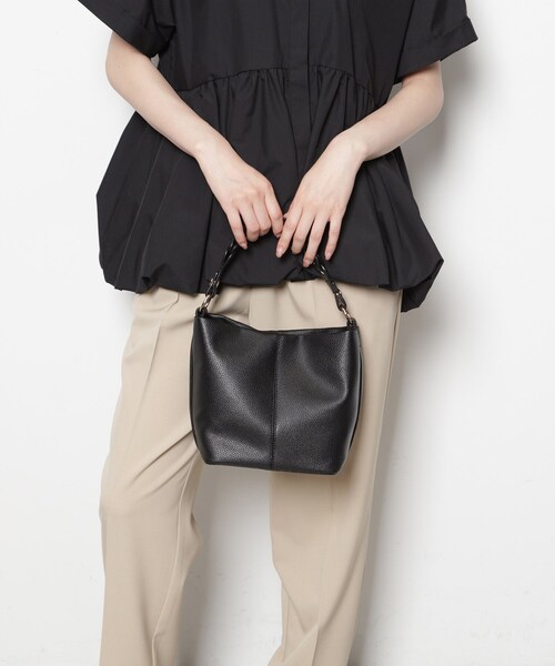 ESPERANZA(エスペランサ)の「2WAYチェーン編みハンドルショルダーバッグ(ショルダーバッグ・レディース・アイボリー/ブラック/ブルー・FREE)」の18枚目の写真