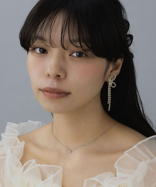 LA MUe(ラミュー)の「【LA MUE】ビジュー バタフライ ロングイヤリング(イヤリング・レディース・ゴールド/シルバー・FREE)」の7枚目の写真