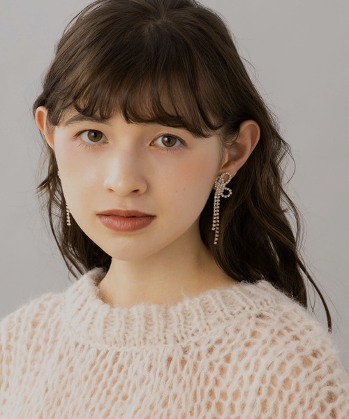 LA MUe(ラミュー)の「【LA MUE】ビジュー バタフライ ロングイヤリング(イヤリング・レディース・ゴールド/シルバー・FREE)」の5枚目の写真